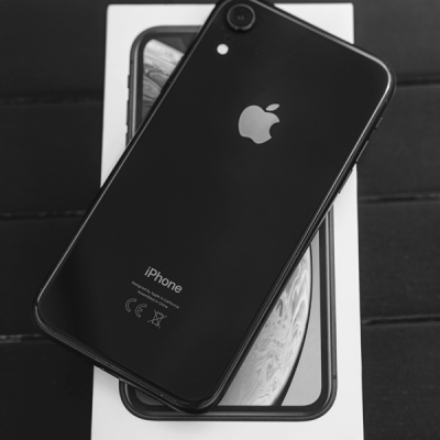 iPhone Product Photography: A Complete Guide for Etsy Sellers by Trendy Micho