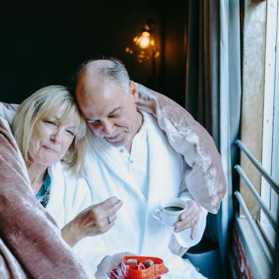 “Lola Blankets: The Ultimate Cozy Companion for All Seasons”