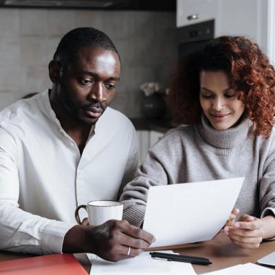 Smart Financial Planning for Newly Married Couples: How Life Insurance Secures Your Future Together